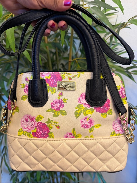 Betsey Johnson Handbags - BETSEY JOHNSON Rose Print Quilted Crossbody Satchel Purse NWOT